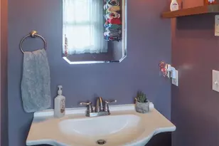 5018 Church Dr, Coplay Boro, PA 18037 - Photo 16