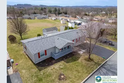 4165 Bunker Hill Lane W, Lehigh Township, PA 18088 - Photo 2