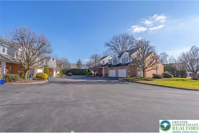 364 Biondo Court, Bethlehem, PA 18017 - Photo 2