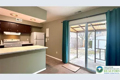 53 Eisenhower Circle, Whitehall Township, PA 18052 - Photo 10