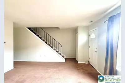 53 Eisenhower Circle, Whitehall Township, PA 18052 - Photo 4