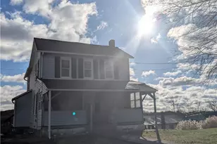 307 Oak St, Roseto Boro, PA 18013 - Photo 2