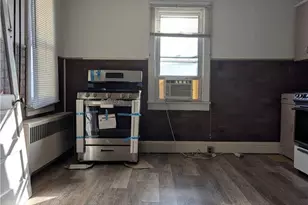 307 Oak St, Roseto Boro, PA 18013 - Photo 8