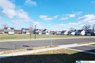 161 Aspen Ln, Macungie Boro, PA 18062 - Photo 4