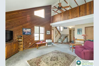 2121 Saucon Avenue, Lower Saucon Township, PA 18015 - Photo 2