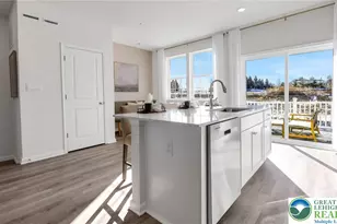 8214 Alexander Ct, Upper Macungie Township, PA 18031 - Photo 8