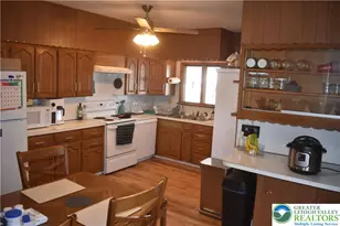 136 Sanders Rd, Plainfield Township, PA 18072 - Photo 2