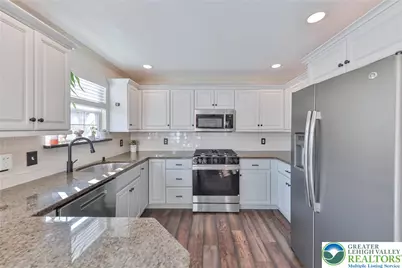 1551 Thornwood View N, Forks Twp, PA 18040 - Photo 8