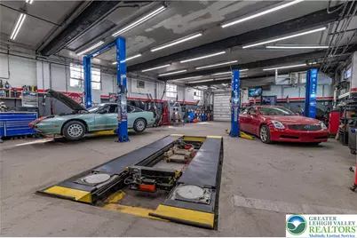 2227 N 3rd Avenue, Whitehall Township, PA 18052 - Photo 16