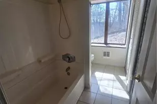 2816 Bretwood Dr, Upper Saucon Township, PA 18036 - Photo 8