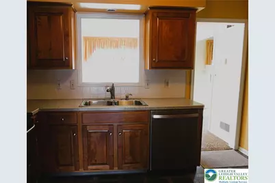 3208 Oakland Square Drive, Bethlehem Township, PA 18020 - Photo 8