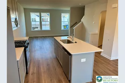 7688 Clayton Avenue, Upper Saucon Township, PA 18036 - Photo 4