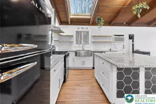 2329 Cramer Ct, Bushkill, PA 18324 - Photo 8