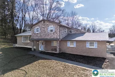 120 Royal Manor Road, Easton, PA 18042 - Photo 2