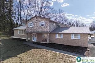 120 Royal Manor Rd, Easton, PA 18042 - Photo 2