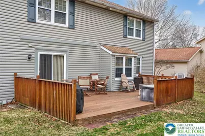 7914 Woodsbluff Run, Upper Macungie Township, PA 18051 - Photo 4