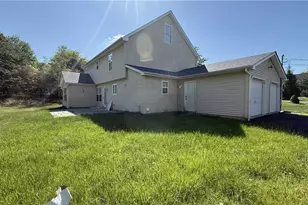 2005 Palisades Dr, Chestnuthill Twp, PA 18610 - Photo 4