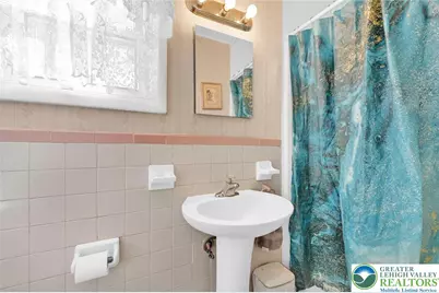 4872 Main Street, Whitehall Township, PA 18052 - Photo 14