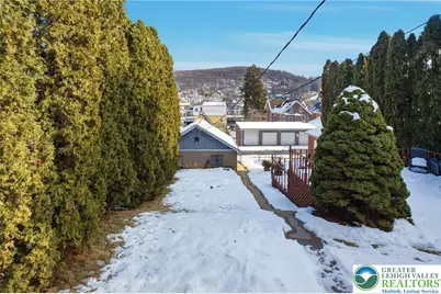 1050 Delaware Avenue, Fountain Hill Boro, PA 18015 - Photo 22