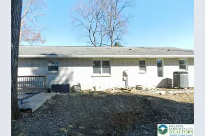1055 Pine Tree Drive, Slatington Boro, PA 18080 - Photo 6