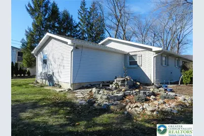 1055 Pine Tree Drive, Slatington Boro, PA 18080 - Photo 4