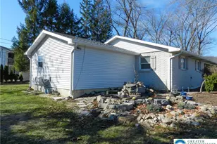 1055 Pine Tree Dr, Slatington Boro, PA 18080 - Photo 4