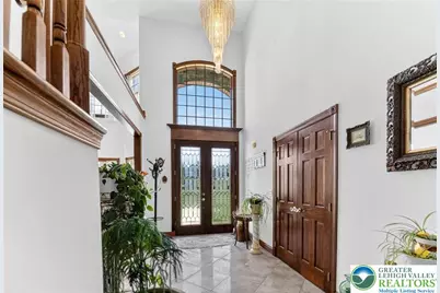 5820 Harvest Place, North Whitehall Township, PA 18078 - Photo 4