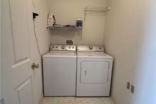 1530 Hawthorn Dr, Forks Twp, PA 18040 - Photo 14