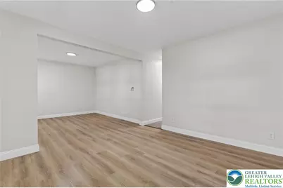 40 W Garibaldi Avenue, Nesquehoning Boro, PA 18240 - Photo 4