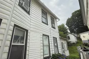352 S 1st St, Bangor, PA 18013 - Photo 4
