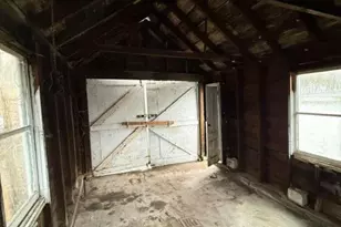 352 S 1st St, Bangor, PA 18013 - Photo 8