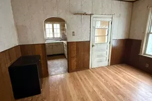 352 S 1st St, Bangor, PA 18013 - Photo 16