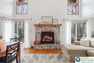 197 Wyomissing Dr, Coolbaugh Twp, PA 18347 - Photo 8