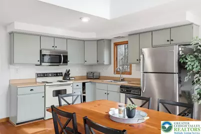 197 Wyomissing Drive, Coolbaugh Twp, PA 18347 - Photo 12