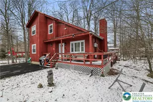 2638 Foxledge Dr, Tobyhanna, PA 18466 - Photo 1