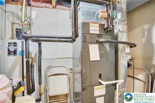 1560 Pinewind Dr, Lower Macungie Township, PA 18011 - Photo 26