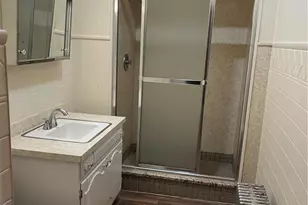 37 E Pennsylvania Ave, Pen Argyl Boro, PA 18072 - Photo 10