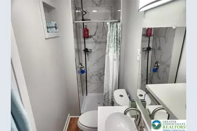 213 E Franklin Street, Slatington Boro, PA 18080 - Photo 6