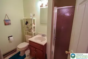 228 Utica Ave, Wind Gap Boro, PA 18091 - Photo 10