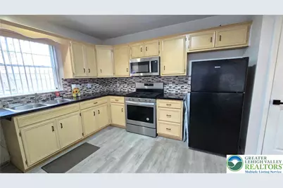 18 Jazz Circle, Whitehall Township, PA 18052 - Photo 6