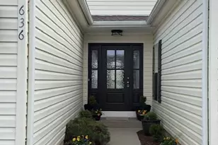 636 San Simeon Pl, Forks Twp, PA 18040 - Photo 2