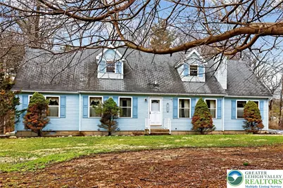 1089 Walnut Drive, Lehigh Township, PA 18038 - Photo 2