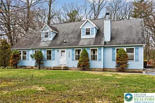 1089 Walnut Dr, Lehigh Township, PA 18038 - Photo 1