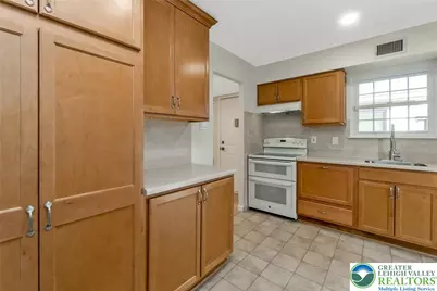 2796 Springhaven Place #376, Lower Macungie Township, PA 18062 - Photo 6