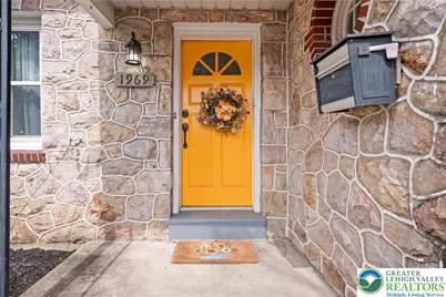 1969 Easton Avenue, Bethlehem, PA 18017 - Photo 2