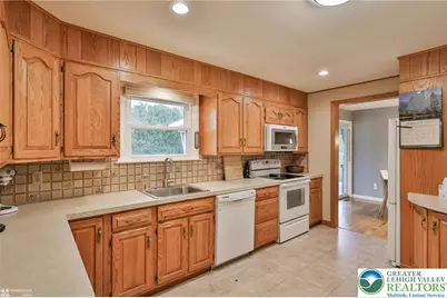 2982 Magnolia Circle, Lower Macungie Township, PA 18062 - Photo 12