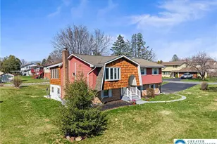 3945 Hemlock Pl, Hanover Twp, PA 18017 - Photo 10