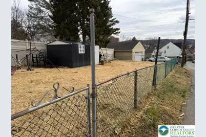 217 W Fairview Street, Bethlehem City, PA 18018 - Photo 6