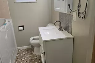 2923 Elm Pl, Spring Township, PA 19609 - Photo 8