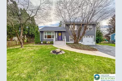 825 Sheridan Drive, Easton, PA 18045 - Photo 2